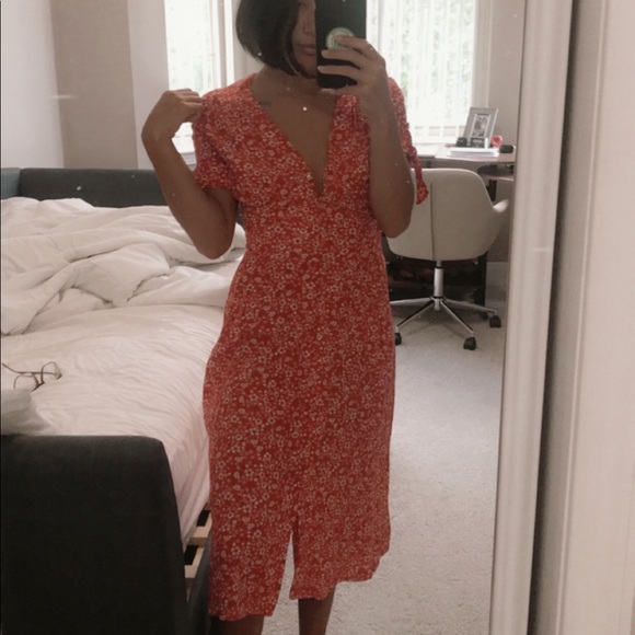 Round Laura Dress - Picture 3 of 6